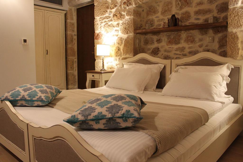 Vetilios Lithos Boutique Hotel Néon Oítilon Eksteriør billede